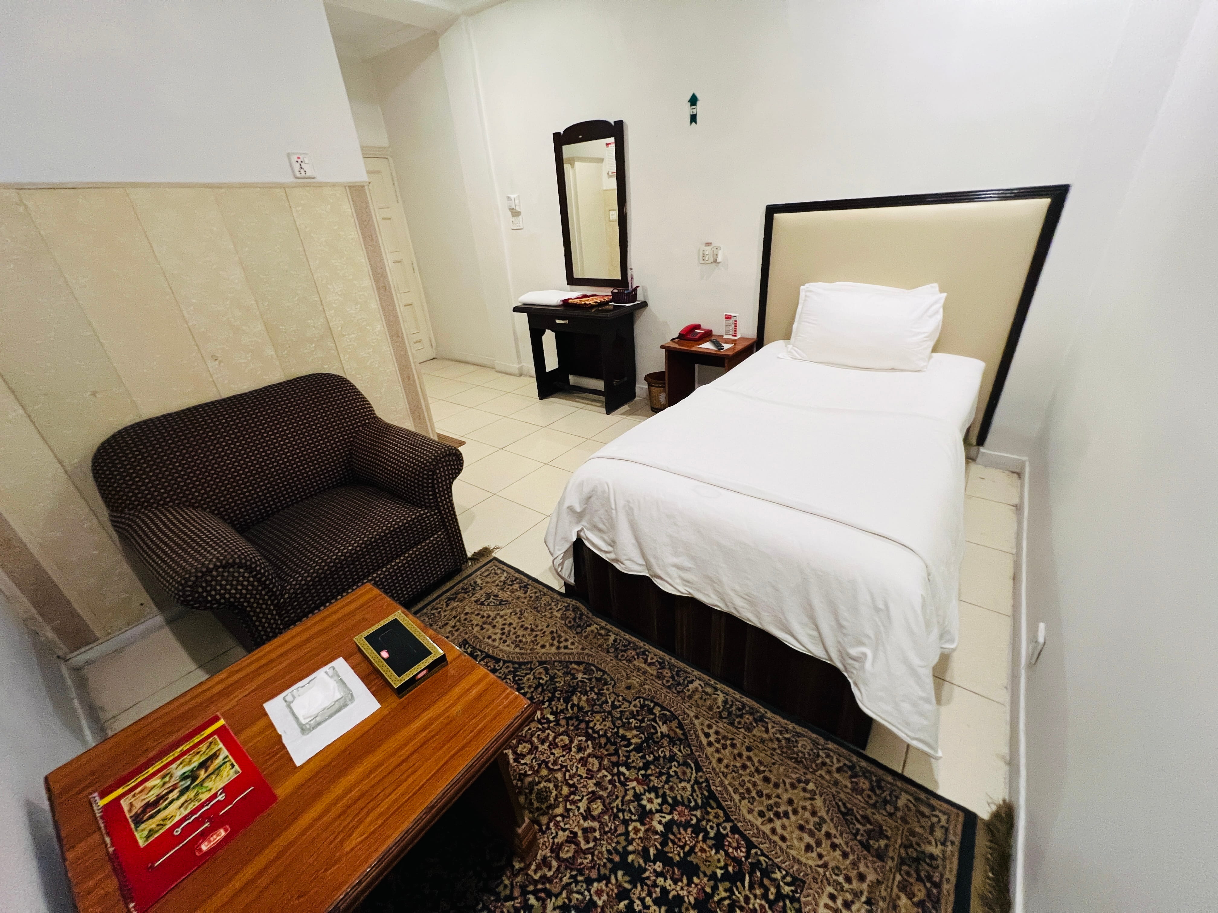 Single Bed Delux Room