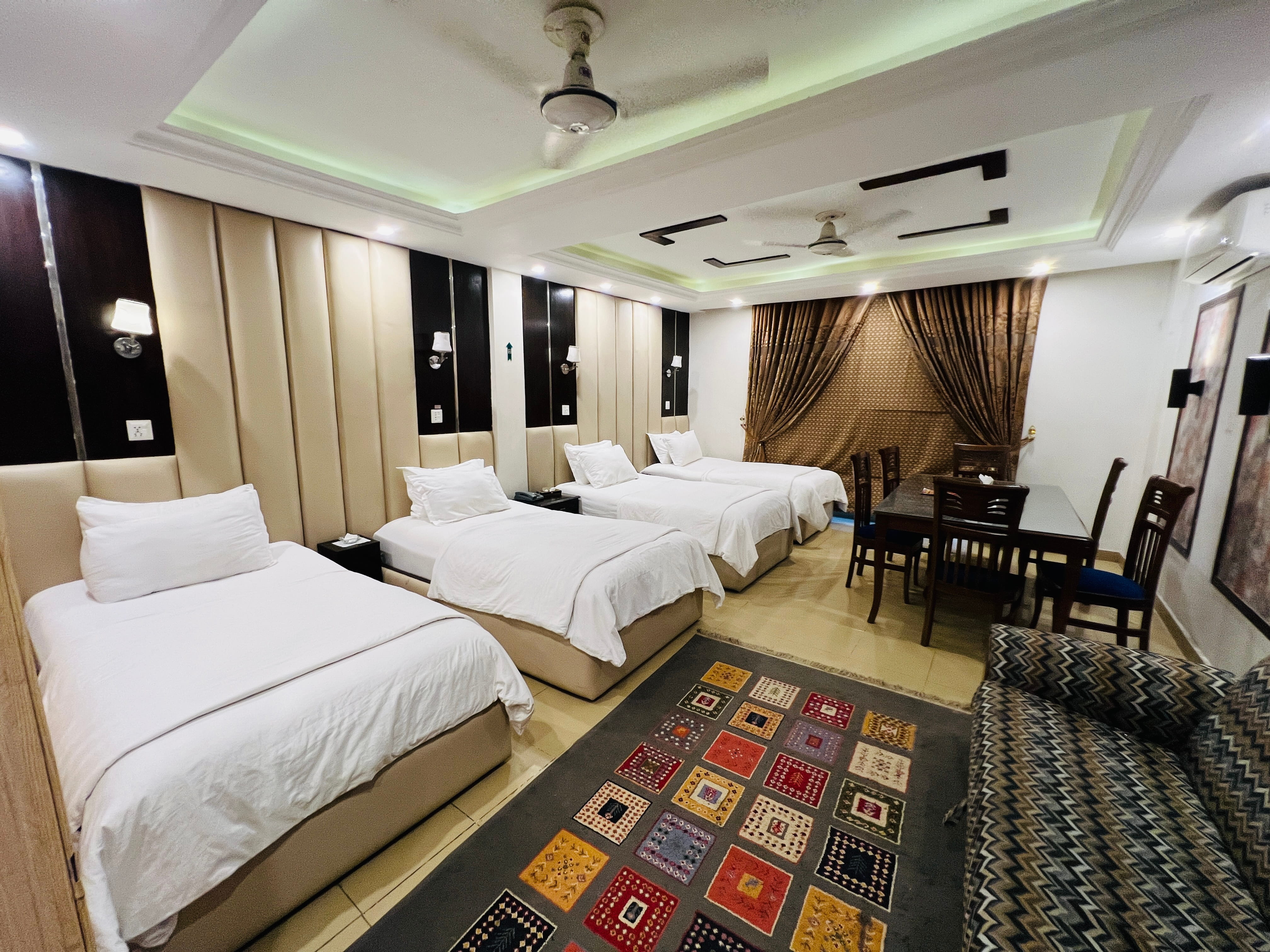 3+4 Bed Executive Room